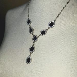 Blue rhinestone necklace